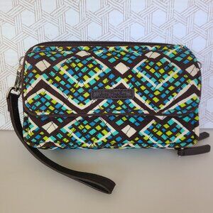 VERA BRADLEY RFID Wristlet /Crossbody RAIN FOREST - No Shoulder Strap - Retired